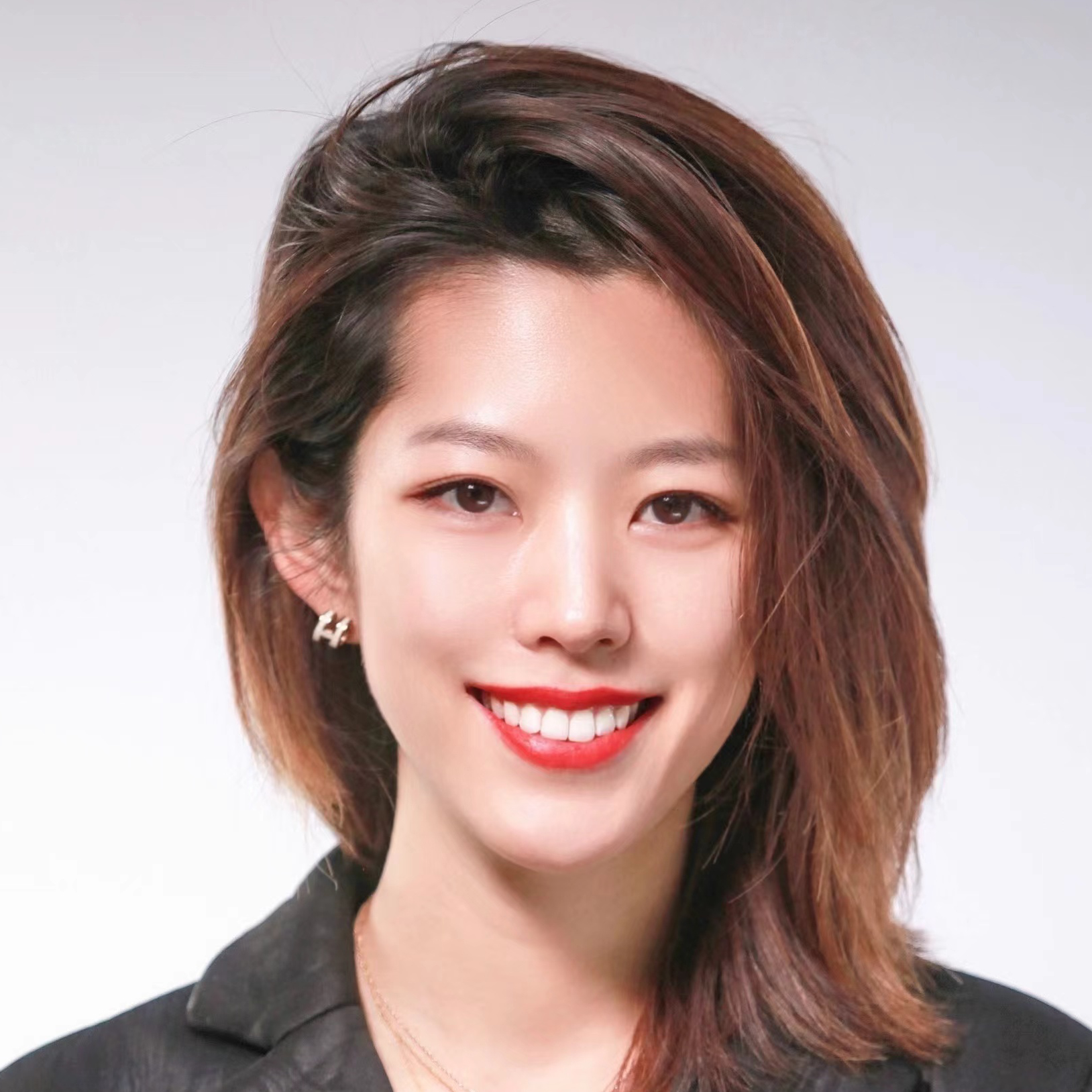 李静雅 Jingya Li